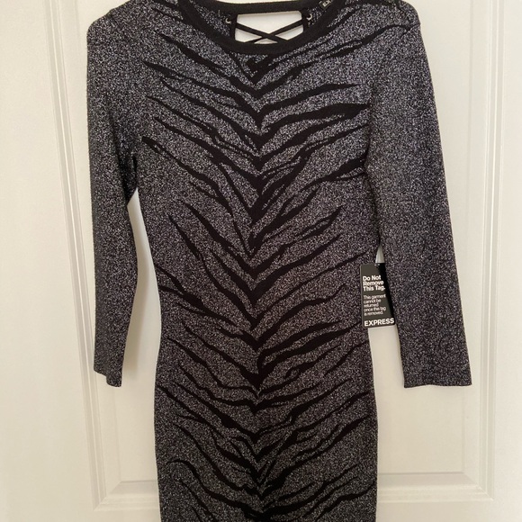 METALLIC LACE-UP BACK JACQUARD BODYCON DRESS - Picture 2 of 4